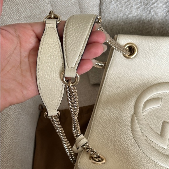 Gucci Soho Pebbled Calfskin Leather Shoulder Bag with Tassel - Picture 4 of 8